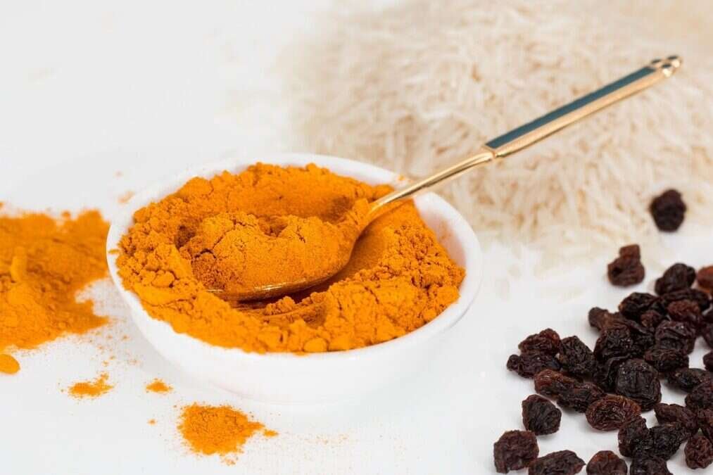 Scoprite piperina e curcuma